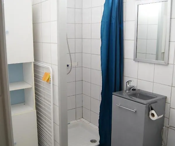 Les Locations De Lara Ii - T2 Lit Double&clic-clac Balcon Piscine Parking Privatif Agde